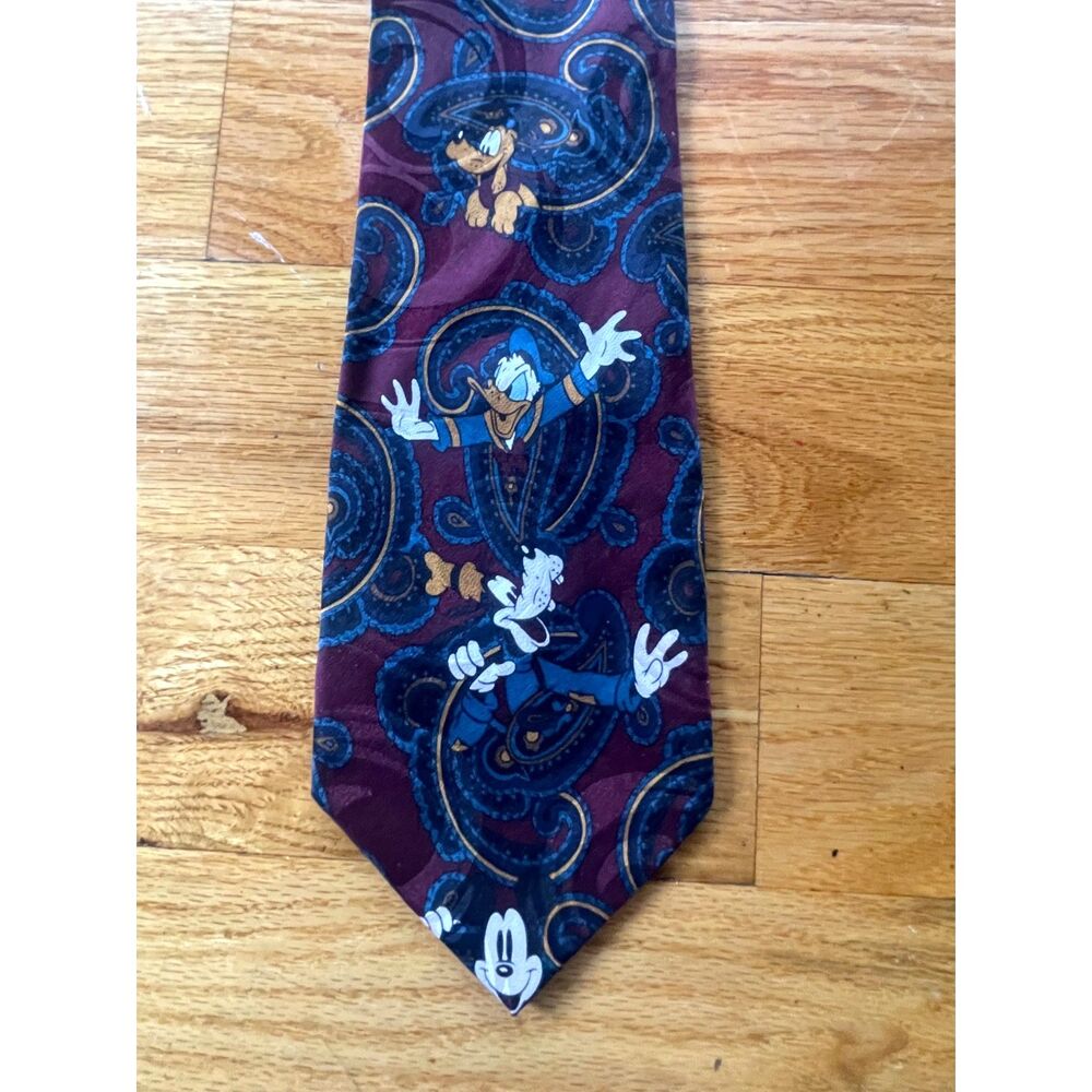 Disney Store 100% Silk Mickey Donald Pluto Paisley Vintage Necktie 57"